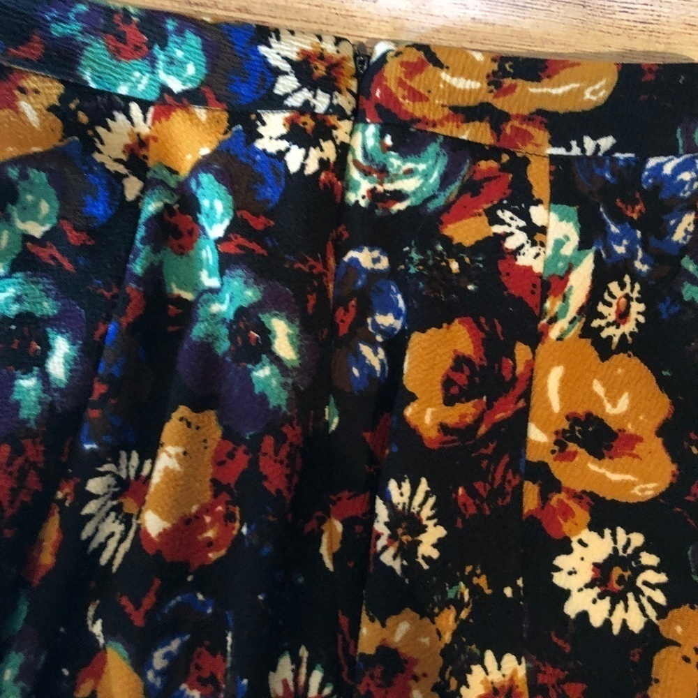 Lush Floral Skater Skirt Size XS - Picture 6 of 6